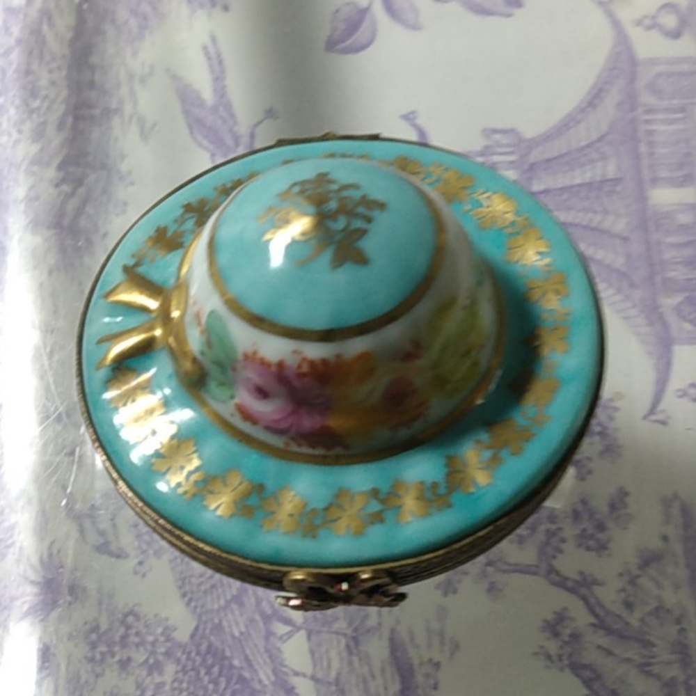 Beautiful Limoges Box - Picture 9 of 11
